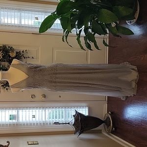 Papell Studio Silver Mist beaded sleeveless ballgown fitted waist sz 10 New…